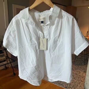 NWT Universal Thread Top L White